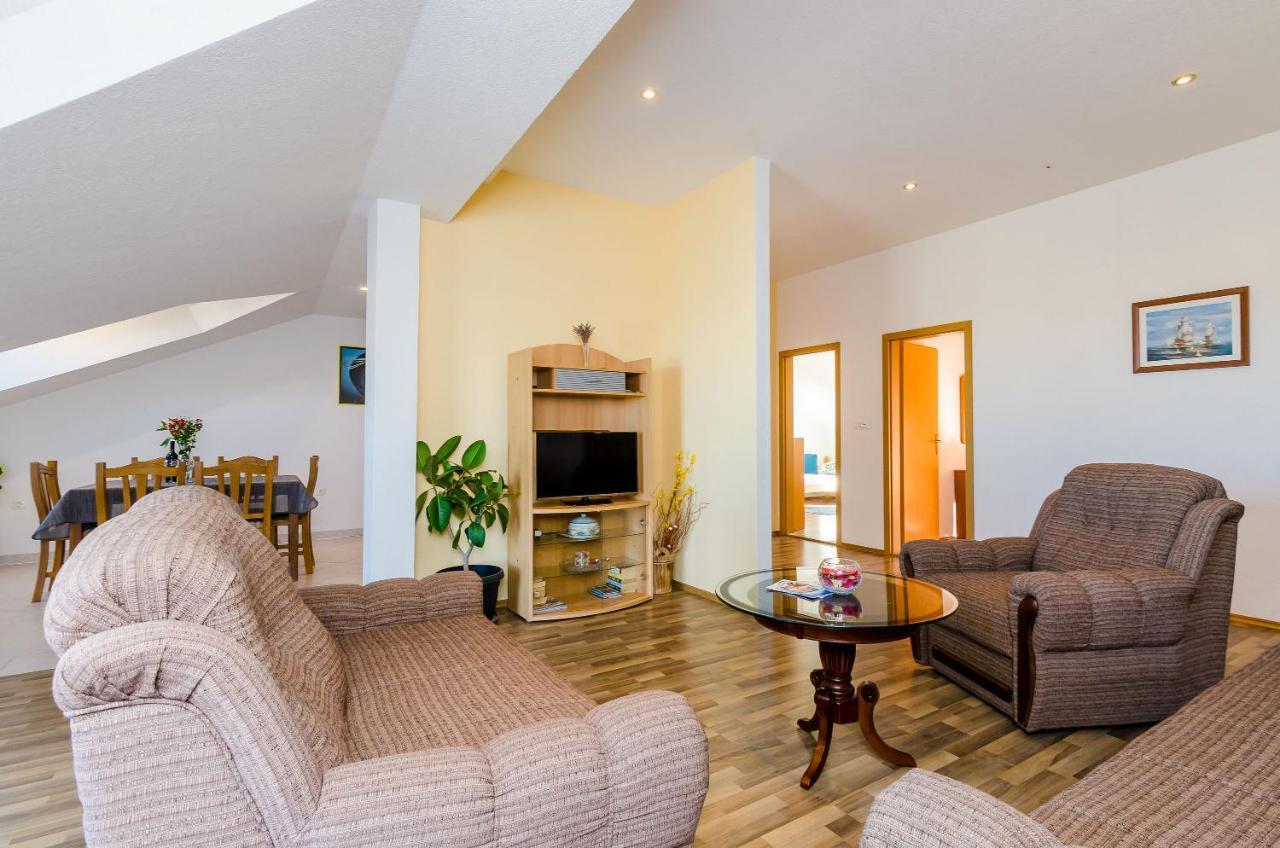 Apartments Zrno ซัฟทัท ภายนอก รูปภาพ
